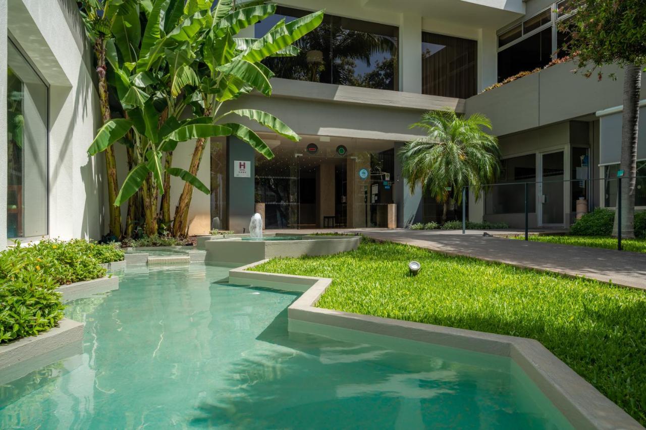Hotel Girassol - Suite Hotel 푼샬 외부 사진