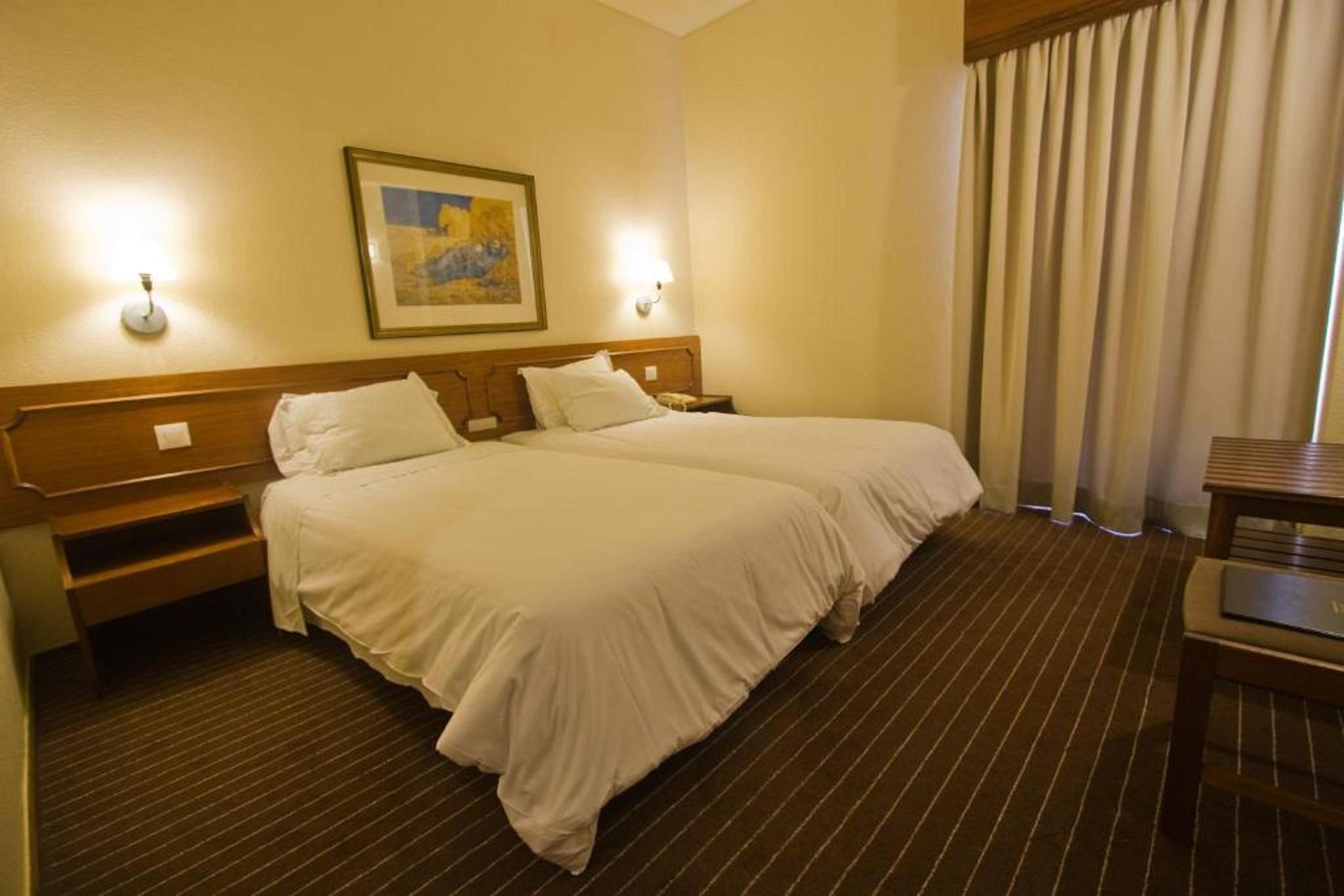 Hotel Girassol - Suite Hotel 푼샬 외부 사진